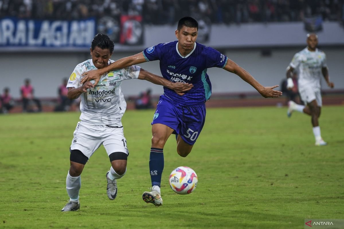 Meski Gagal Raih Kemenangan, Hodak Puji Penampilan Tim Persib