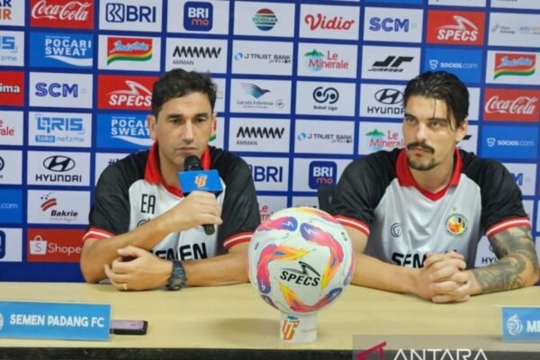 Pelatih Semen Padang Almeida Berambisi Raih Tiga Poin di Markas Persija