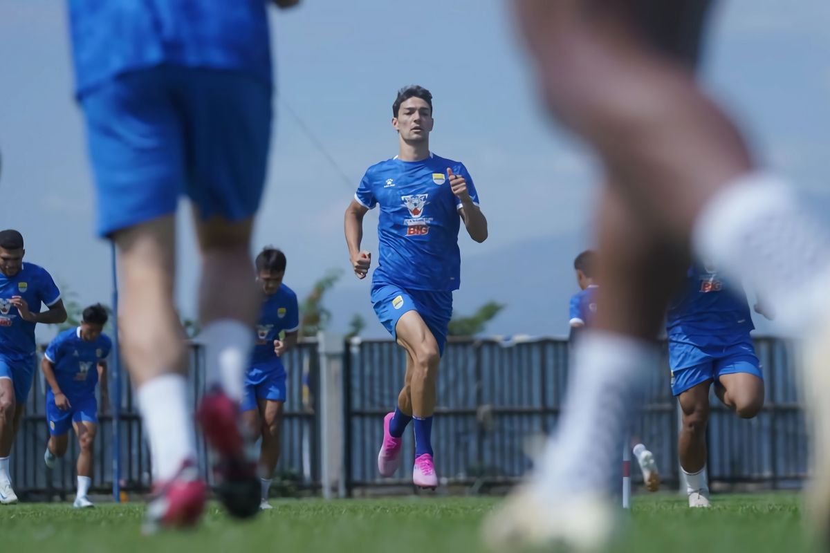 Barba Menyebut Pertandingan Persib Melawan Lion City Sailors Sebagai Tantangan Berat