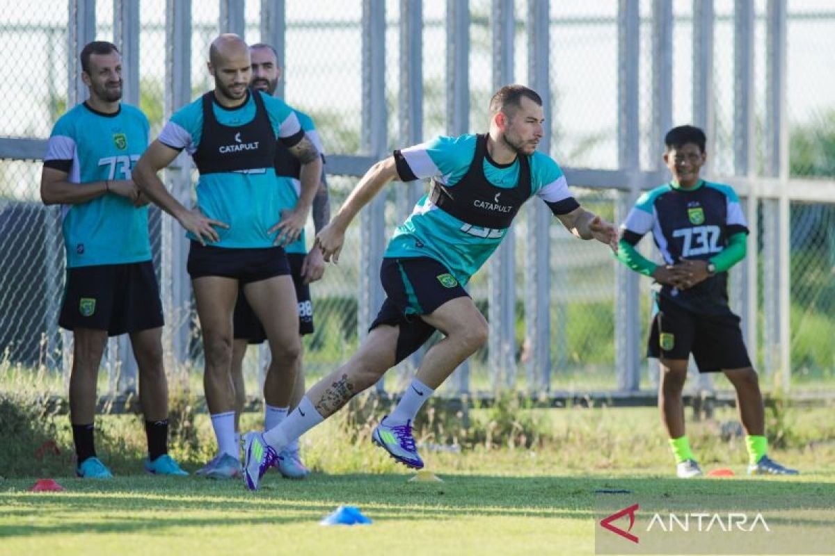 Eduardo Perez Khawatir Mihailo Perovic Belum Menunjukkan Ketajaman